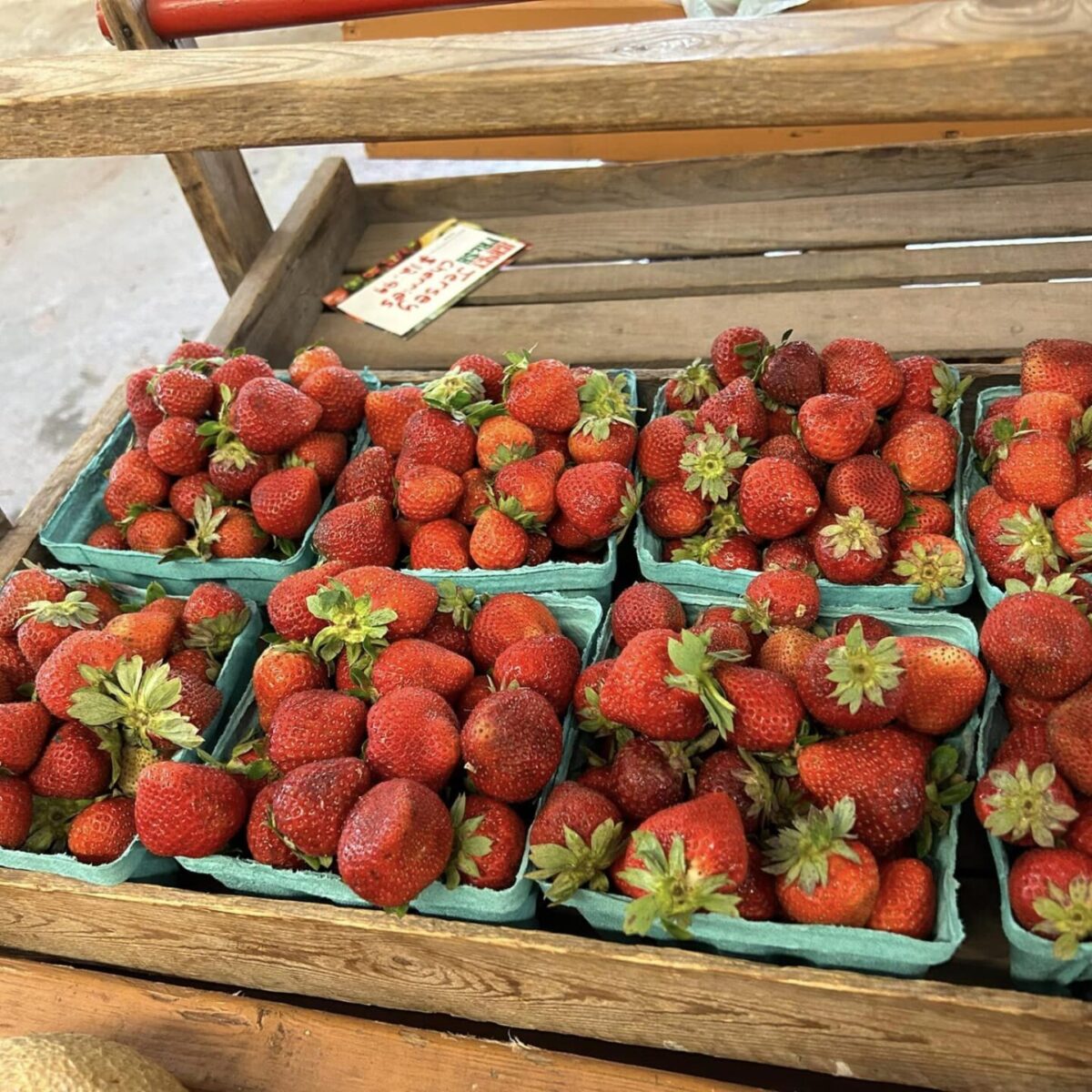 Produce Strawberry Vaughans